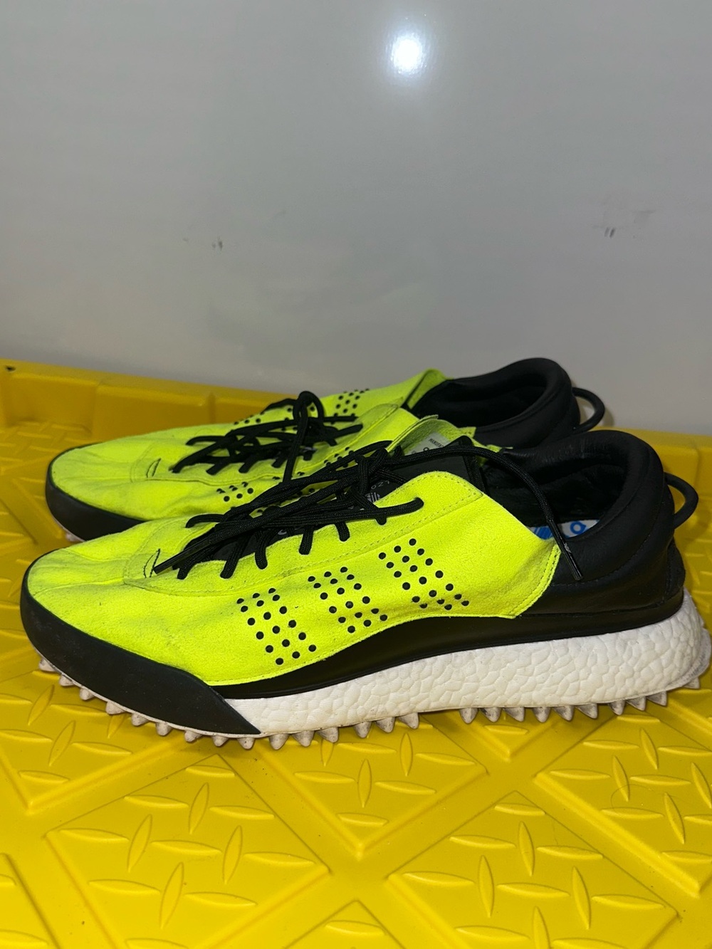 Adidas x Alexander Wang Hike Low Men's Solar Yellow Sneakers Size 11.5 AC6841